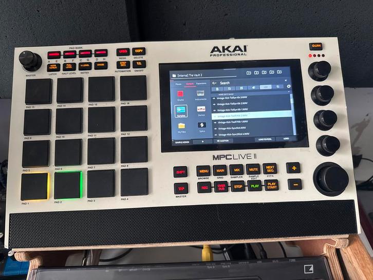 Akai MPC Live 2 - Zo goed als nieuw!, Muziek en Instrumenten, Drumcomputers, Zo goed als nieuw, Overige merken, Ophalen of Verzenden