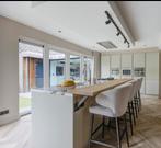 Richmond Interiors Indigo Velvet Khaki Barstoel/barkruk, Huis en Inrichting, Stoelen, Overige kleuren, Ophalen of Verzenden, Zo goed als nieuw