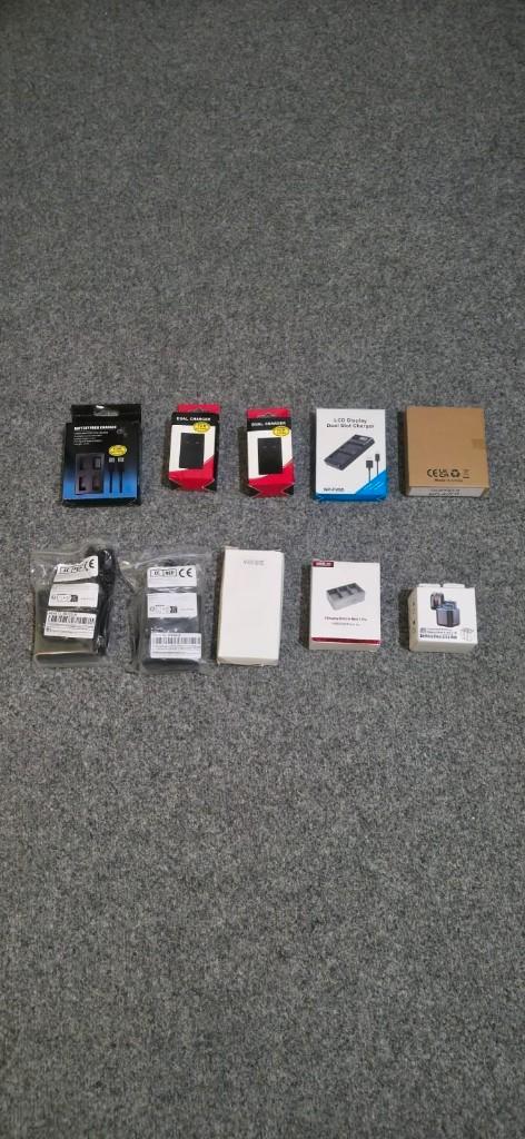 Veel soorten Opladers Nieuw Sony, Nikon, Canon ..., Audio, Tv en Foto, Videocamera's Analoog, (Video)band, 8mm, Ophalen of Verzenden