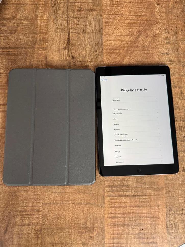 Apple iPad Air A1475 Wifi + Cel - Goede Staat, Computers en Software, Apple iPads, Gebruikt, Apple iPad Air, Wi-Fi en Mobiel internet
