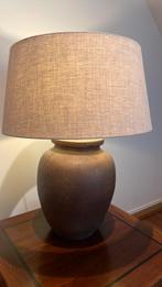 Staande stenen lamp van de Carolinahoeve, Huis en Inrichting, Ophalen of Verzenden, Zo goed als nieuw, 75 cm of meer