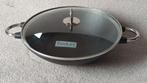 Bodrum gietijzeren wok met glazen deksel -  29 cm, Ophalen of Verzenden, Zo goed als nieuw, Gietijzer, Wok