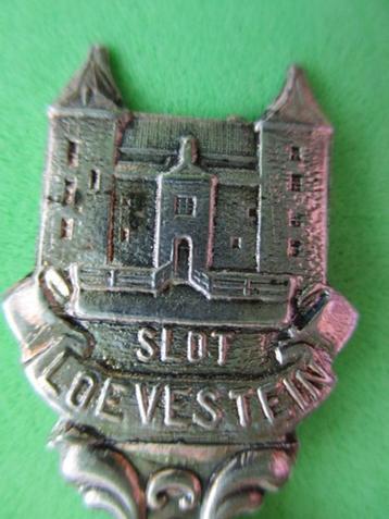 (F9675)  Slot Loevestein ( Zaltbommel ) (afbeelding in bak) beschikbaar voor biedingen