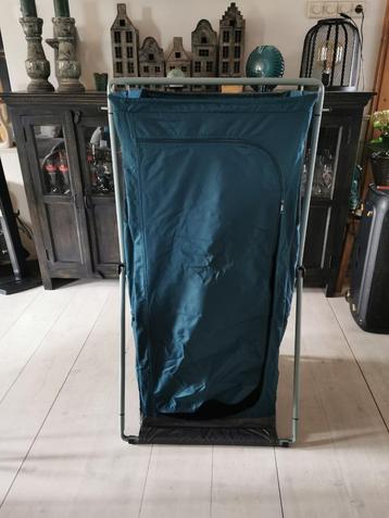 Decathlon opvouwbare camping kast  beschikbaar voor biedingen