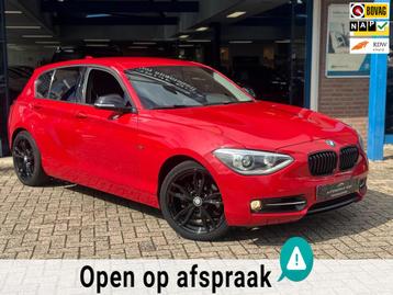 BMW 1-serie 118i Business+ 2012 ROOD AUT NAVI AIRCO NAP! beschikbaar voor biedingen