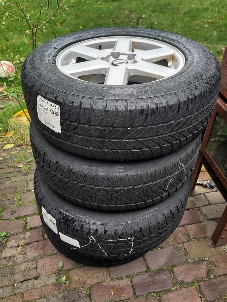17 inch Volvo velgen met winterbanden, Auto-onderdelen, Banden en Velgen, Banden en Velgen, Winterbanden, 17 inch, 235 mm, Personenwagen