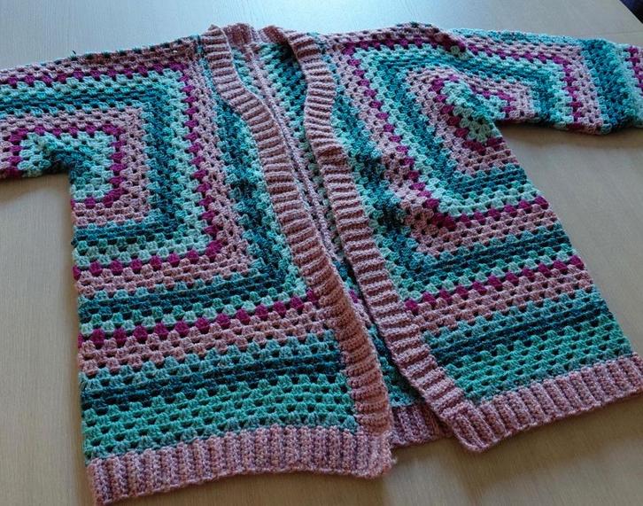 Gehaakt Vest (hexagon), maat 40, Hobby en Vrije tijd, Breien en Haken, Nieuw, Haken, Wol of Garen, Ophalen of Verzenden