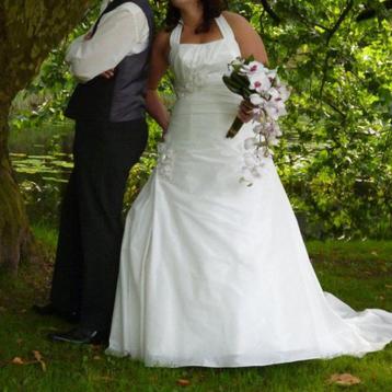 Marylise Trouwjurk mt 42 + Jasje&halter beschikbaar voor biedingen