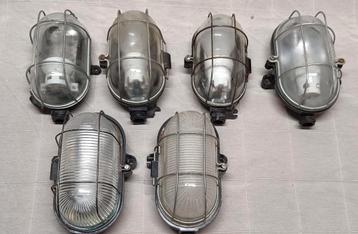 Oude Bakelieten Bullseye Lampen beschikbaar voor biedingen