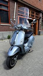 Vespa Primevara 2021 4-takt 1954km!! eerste eigenaar, Fietsen en Brommers, Scooters | Vespa, Ophalen, Overige modellen, Zo goed als nieuw