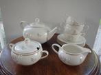 P. Regout Maastricht Sphinx theeservies Desiree roze bloem, Ophalen of Verzenden