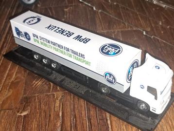 Iveco  vrachtwagen    1/87 beschikbaar voor biedingen
