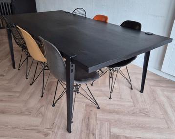 Massief houten eettafel, tiptoe poten beschikbaar voor biedingen