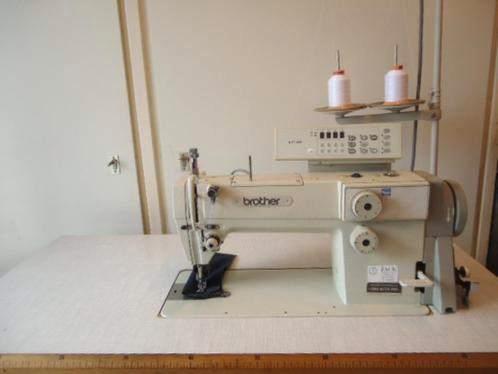 Industrie Naaimachine Brother Dubbeltransport (DB2-B774-703, Hobby en Vrije tijd, Naaimachines en Toebehoren, Gebruikt, Naaimachine