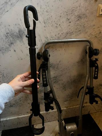 Fietsendrager voor 3 fietsen + damesfiets stang beschikbaar voor biedingen