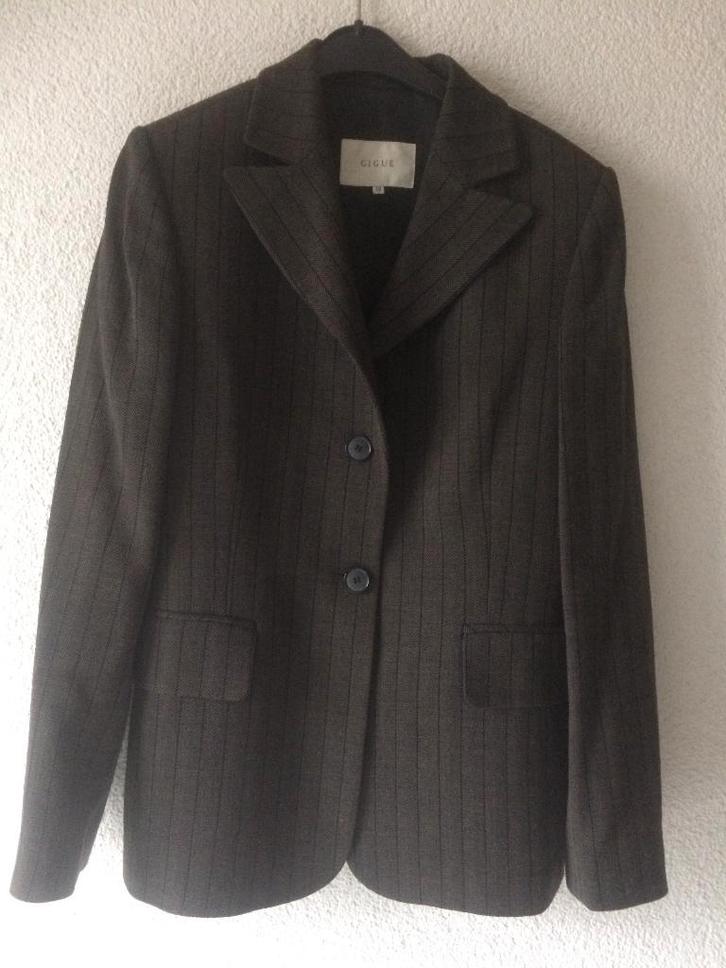 Te koop tijdloos jasje van het merk Gigue, Kleding | Dames, Jasjes, Kostuums en Pakken, Zo goed als nieuw, Jasje, Maat 36 (S)