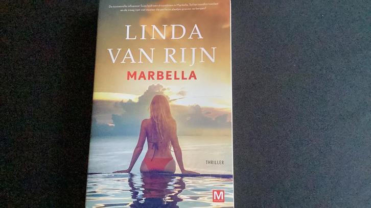 Marbella van Linda van Rijn, Boeken, Thrillers, Zo goed als nieuw, Ophalen of Verzenden