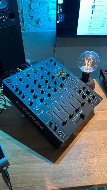 Allen & Heath Xone:DB2 beschikbaar voor biedingen