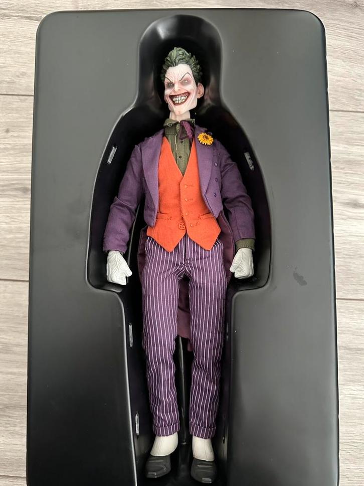 Joker sideshow exclusive 1:6 1/6 batman hot toys joker fish, Verzamelen, Poppetjes en Figuurtjes, Zo goed als nieuw, Ophalen of Verzenden