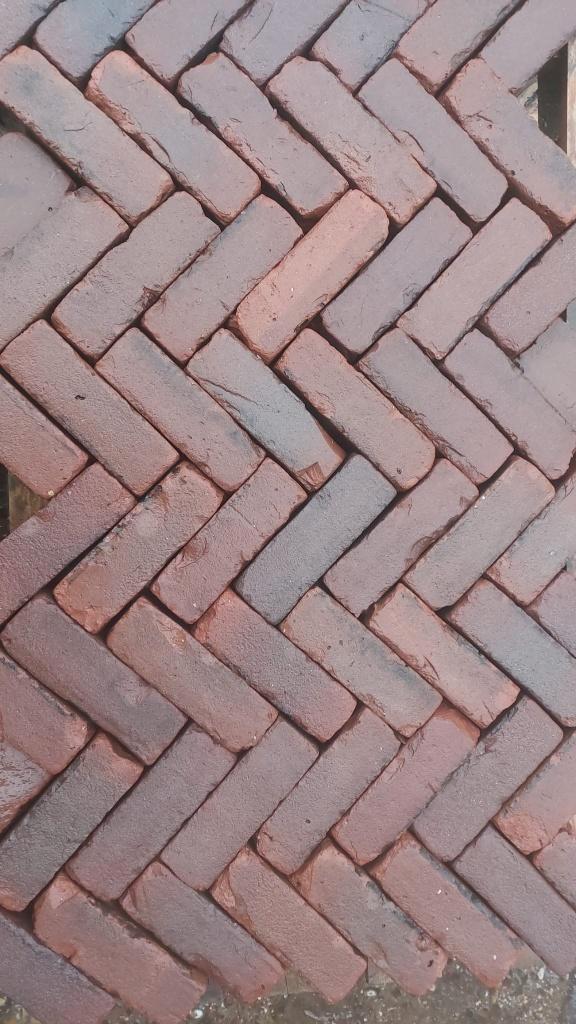 Oud gebakken klinkers rood dikformaat, Tuin en Terras, Tegels en Klinkers, Gebruikt, Klinkers, Keramiek, 10 m² of meer, Ophalen