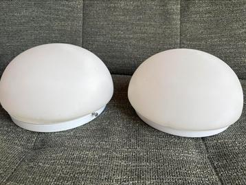 SET: 2 Massive plafondlampen, mat glas, halve bol beschikbaar voor biedingen