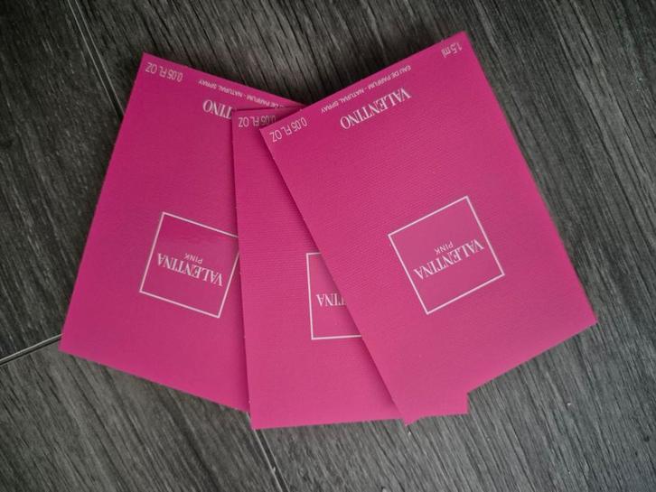 3 proefjes Valentino Valentina Pink 1,5 ml edp, Sieraden, Tassen en Uiterlijk, Uiterlijk | Parfum, Nieuw, Ophalen of Verzenden