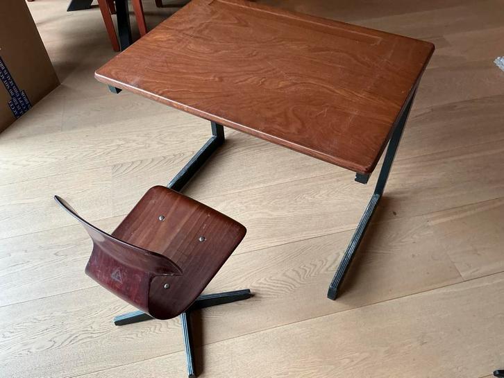 Vintage kindertafeltje met stoeltje, Kinderen en Baby's, Kinderkamer | Tafels en Stoelen, Gebruikt, Ophalen