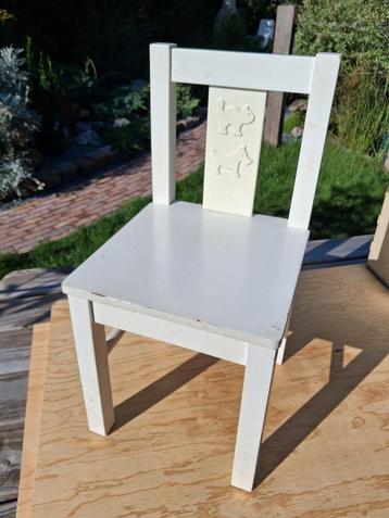 3 witte houten ikea kinderstoelen beschikbaar voor biedingen
