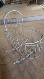 Antieke wieg, Ophalen