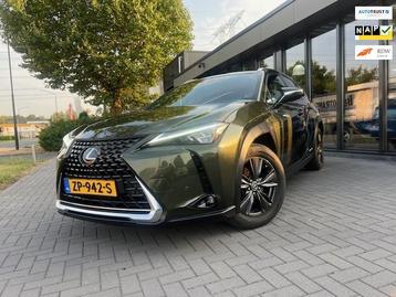 Lexus UX 250h First Edition Eerste Eigenaar dealer onderhoud beschikbaar voor biedingen