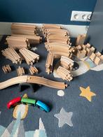 Houten treinrails (96stuks), trein en pijlers, Kinderen en Baby's, Speelgoed | Houten speelgoed, Ophalen, Zo goed als nieuw