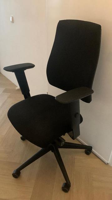 Bureau Malm (IKEA) met bureaustoel - afbeelding 2