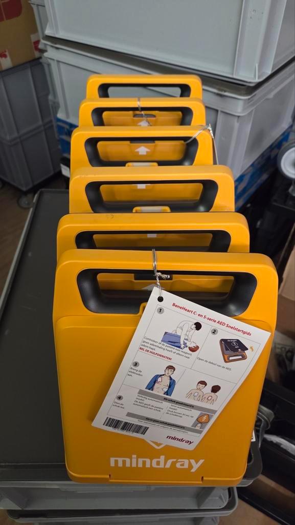 Mindray AED Defibrillator ehbo bhv ambulance defibrilator, Diversen, Verpleegmiddelen, Ophalen of Verzenden