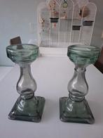 Groene glazen kaarsenhouder. Hoogte 30 cm., Overige materialen, 25 tot 50 cm, Ophalen of Verzenden, Kandelaar