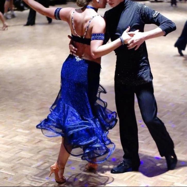 2 piece latin dress for sale!, Hobby en Vrije tijd, Kostuums, Theaterbenodigdheden en LARP, Zo goed als nieuw, Ophalen of Verzenden