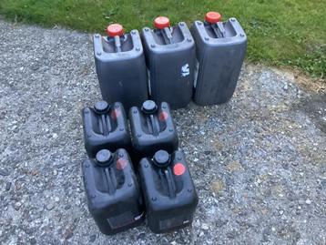 jerrycans petroleum diesel benzine brandstofopslag bloempot beschikbaar voor biedingen