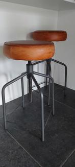 2 Verstelbare Barkrukken - Leer & IJzer, Huis en Inrichting, Barkrukken, Ophalen, Gebruikt, In hoogte verstelbaar, 60 tot 90 cm