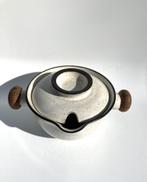 Vintage Zaalberg klei en vuur kom schaal houten handgrepen, N, N, Ophalen of Verzenden, Kom(men)