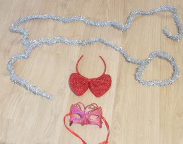 Feestartikelen glitter slingers diadeem masker feest artikel beschikbaar voor biedingen