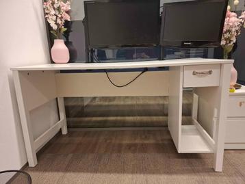Witte houten bureau met lade