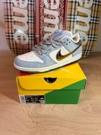 Nike SB Dunk Low - Sean Cliver, Kleding | Heren, Ophalen of Verzenden, Nieuw, Overige kleuren
