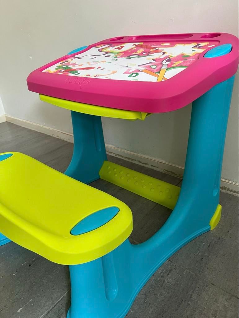 Leuke kinderteken tafel met stoel, Kinderen en Baby's, Kinderkamer | Tafels en Stoelen, Ophalen of Verzenden, Gebruikt, Tafel(s) en Stoel(en)