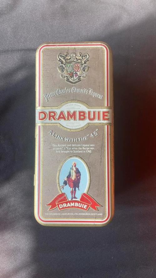 Drambuie de Prince Charles Edward’s Liqueur Tin met binnenw., Verzamelen, Blikken, Zo goed als nieuw, Overige, Overige merken