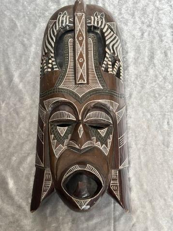 Hout uitgesneden Keniaans masker met Zebra’s beschikbaar voor biedingen
