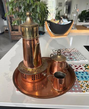 Antiek Koperen Koffieset met Warmhouder beschikbaar voor biedingen