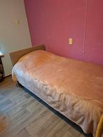 Nieuw houten ledikant eenpersoons met matras, Ophalen of Verzenden, Eenpersoons