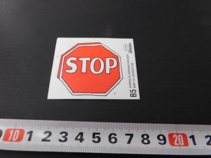 sticker CHICLETS verkeersbord B5 stoppen en voorrang verlene, Verzamelen, Stickers, Zo goed als nieuw, Ophalen
