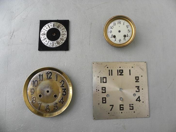 Wijzerplaten, cijferringen, glasdeksels serie 15, Antiek en Kunst, Antiek | Klokken, Ophalen of Verzenden