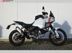 Ducati Desert X (bj 2023 - 1.456 km), DUCATI, 2 cilinders, Bedrijf, Onbekend