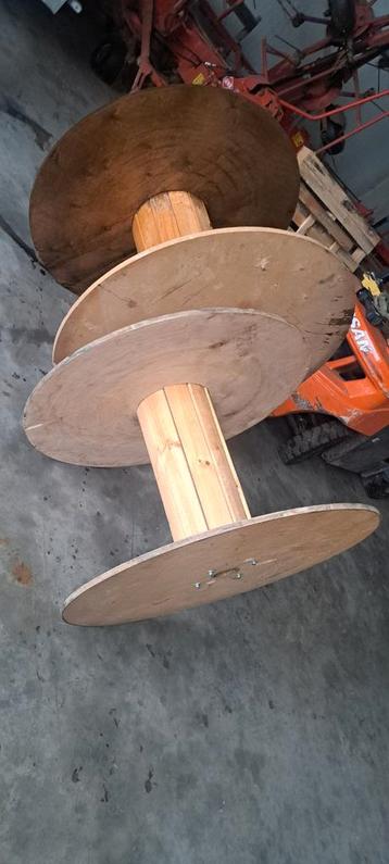 Houten Kabelhaspels - Tafelpoten beschikbaar voor biedingen